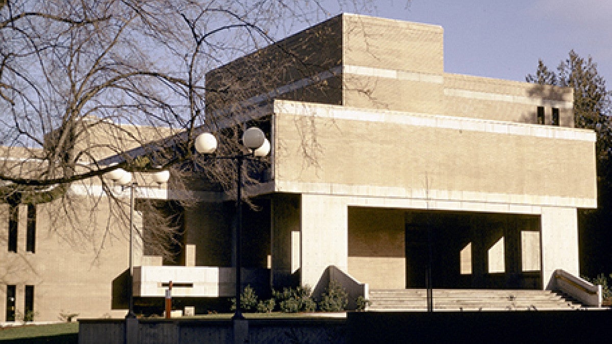 University of Oregon McKenzie Hall