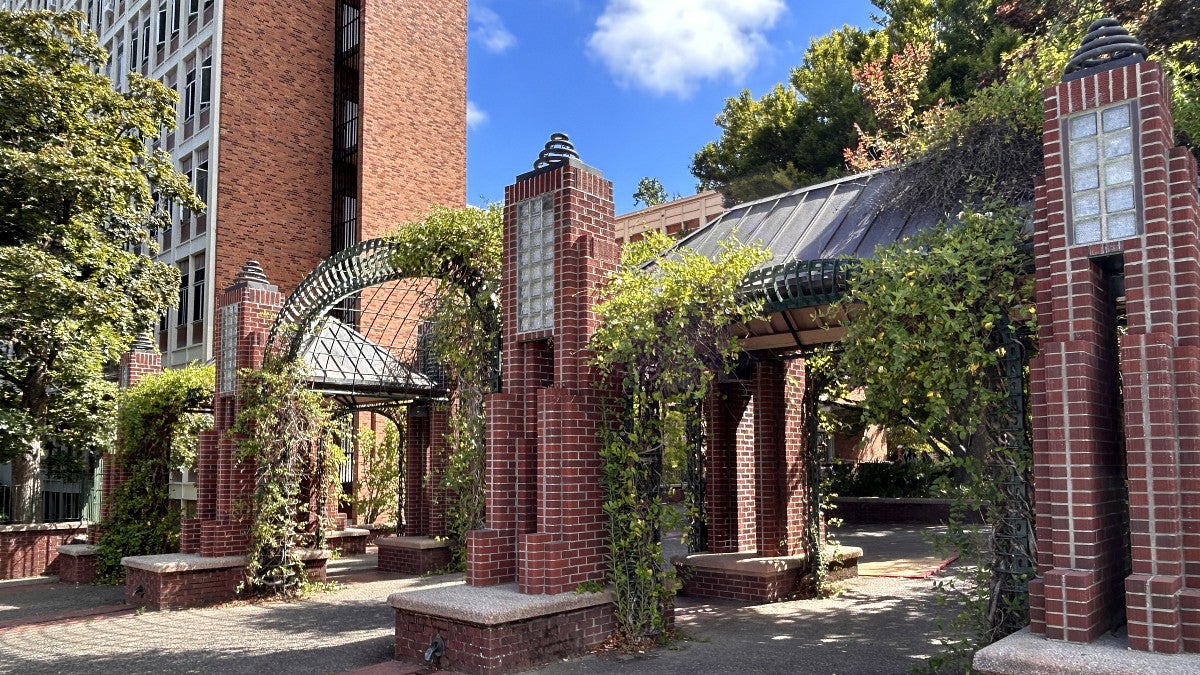 Campus gateway at Kincaid and 14th Avenue